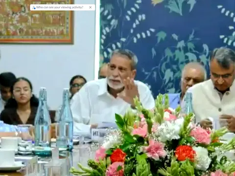 Siraj Hussain at a roundtable discussion at ICRIER